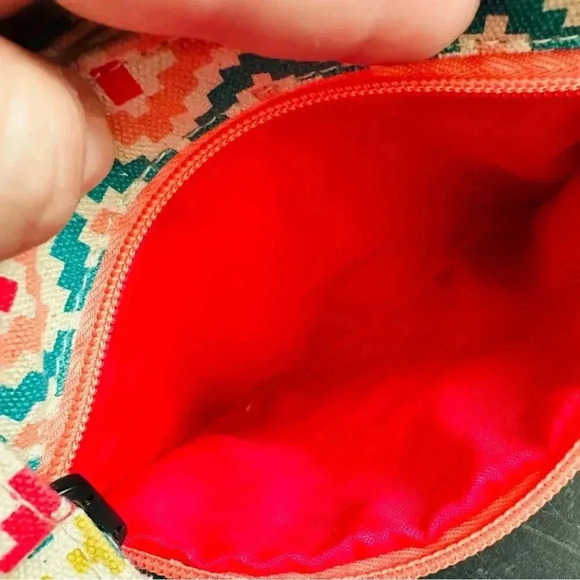 NWOT Kavu Keeper Crossbody Bag - Picture 7 of 10